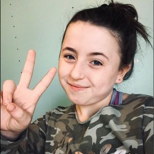 Meet your Posher, Sarai